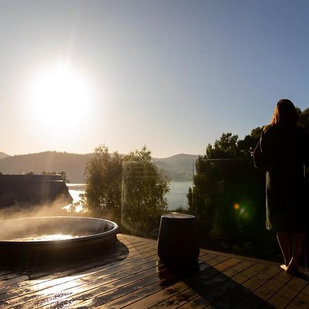 Woodland Bay Retreat-Hot Tub,Sauna And Bayview Hamptons Retreat Lymington Екстериор снимка