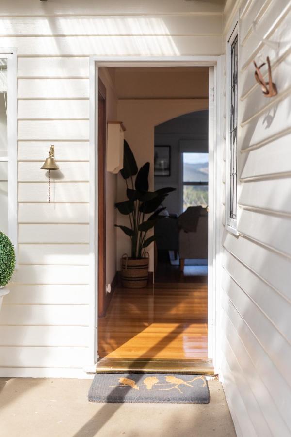 Woodland Bay Retreat-Hot Tub,Sauna And Bayview Hamptons Retreat Lymington Екстериор снимка