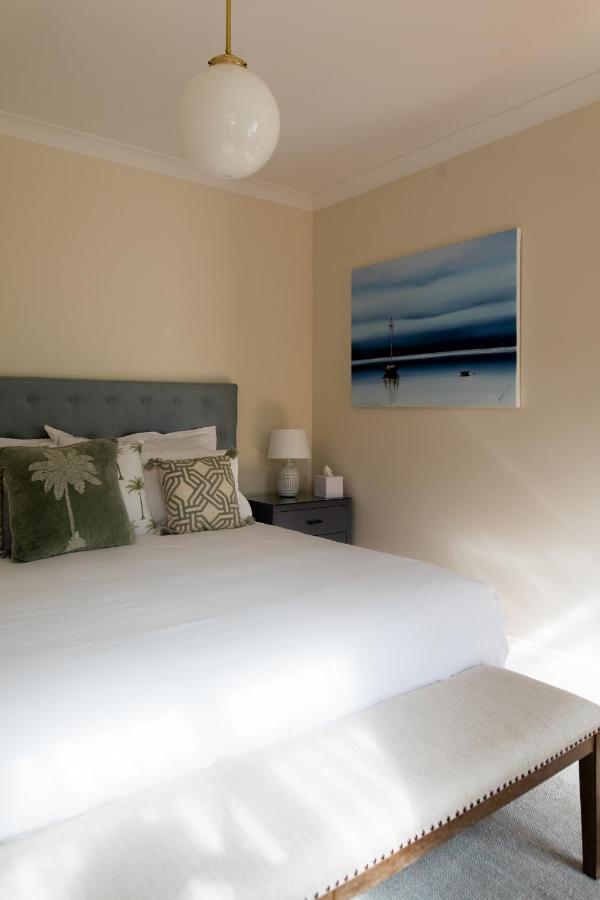 Woodland Bay Retreat-Hot Tub,Sauna And Bayview Hamptons Retreat Lymington Екстериор снимка
