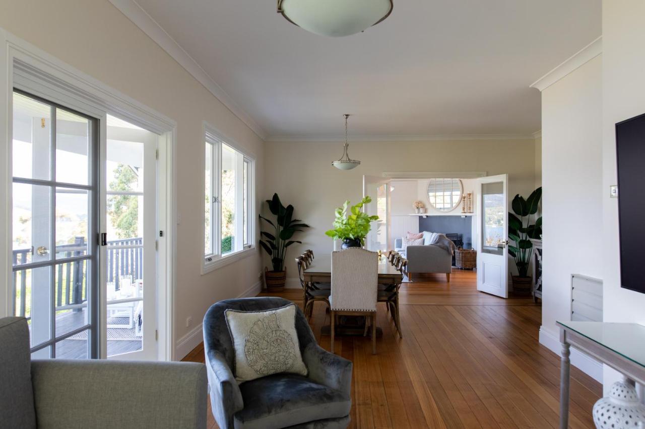 Woodland Bay Retreat-Hot Tub,Sauna And Bayview Hamptons Retreat Lymington Екстериор снимка