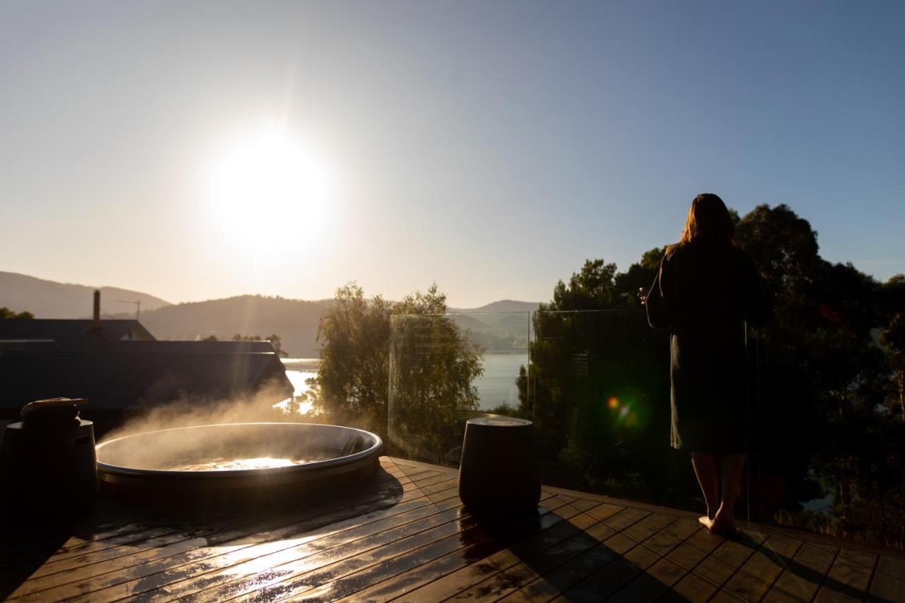 Woodland Bay Retreat-Hot Tub,Sauna And Bayview Hamptons Retreat Lymington Екстериор снимка
