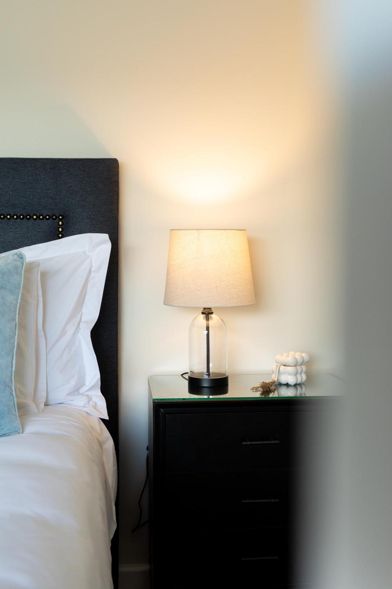 Woodland Bay Retreat-Hot Tub,Sauna And Bayview Hamptons Retreat Lymington Екстериор снимка