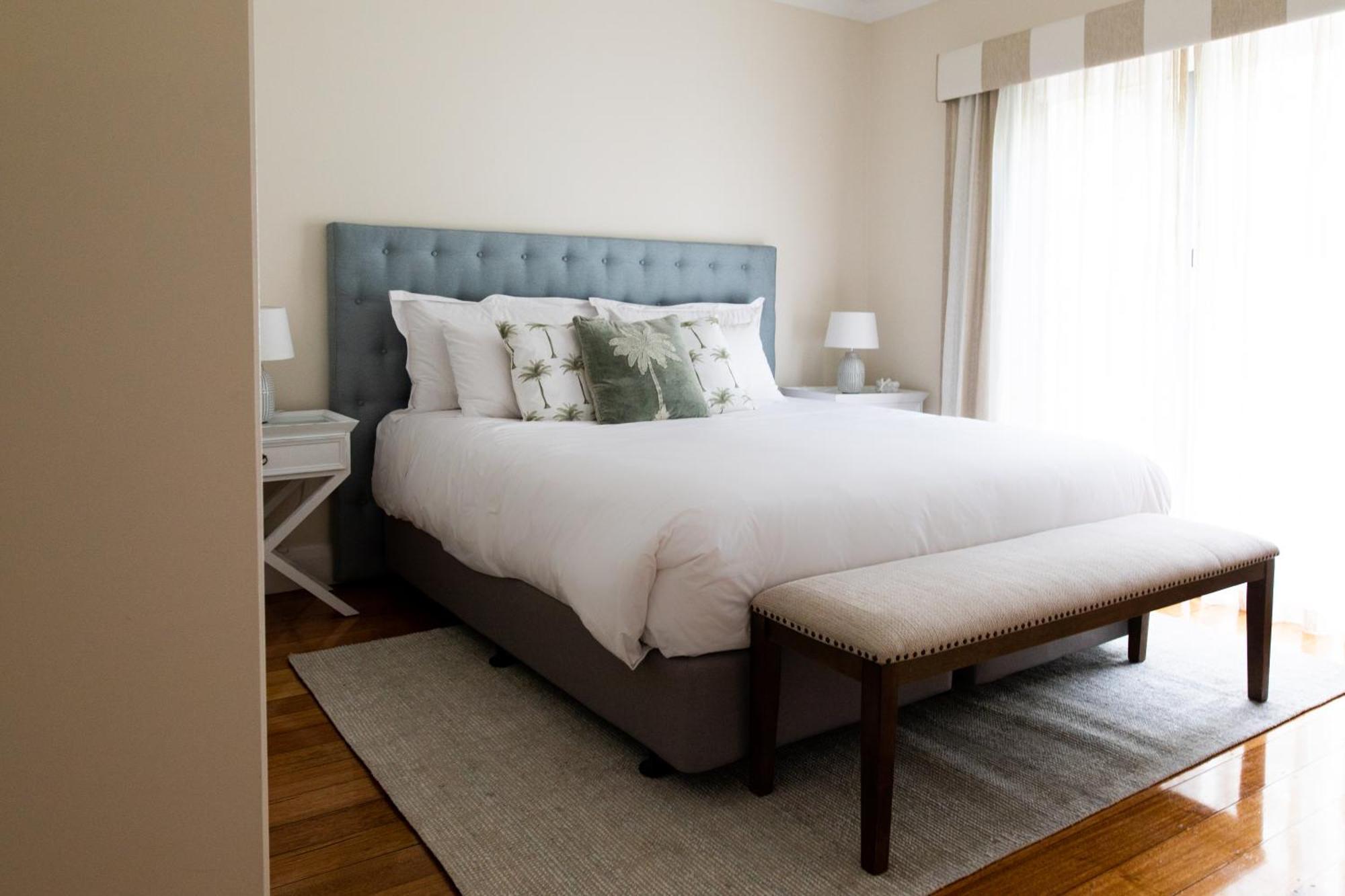 Woodland Bay Retreat-Hot Tub,Sauna And Bayview Hamptons Retreat Lymington Екстериор снимка