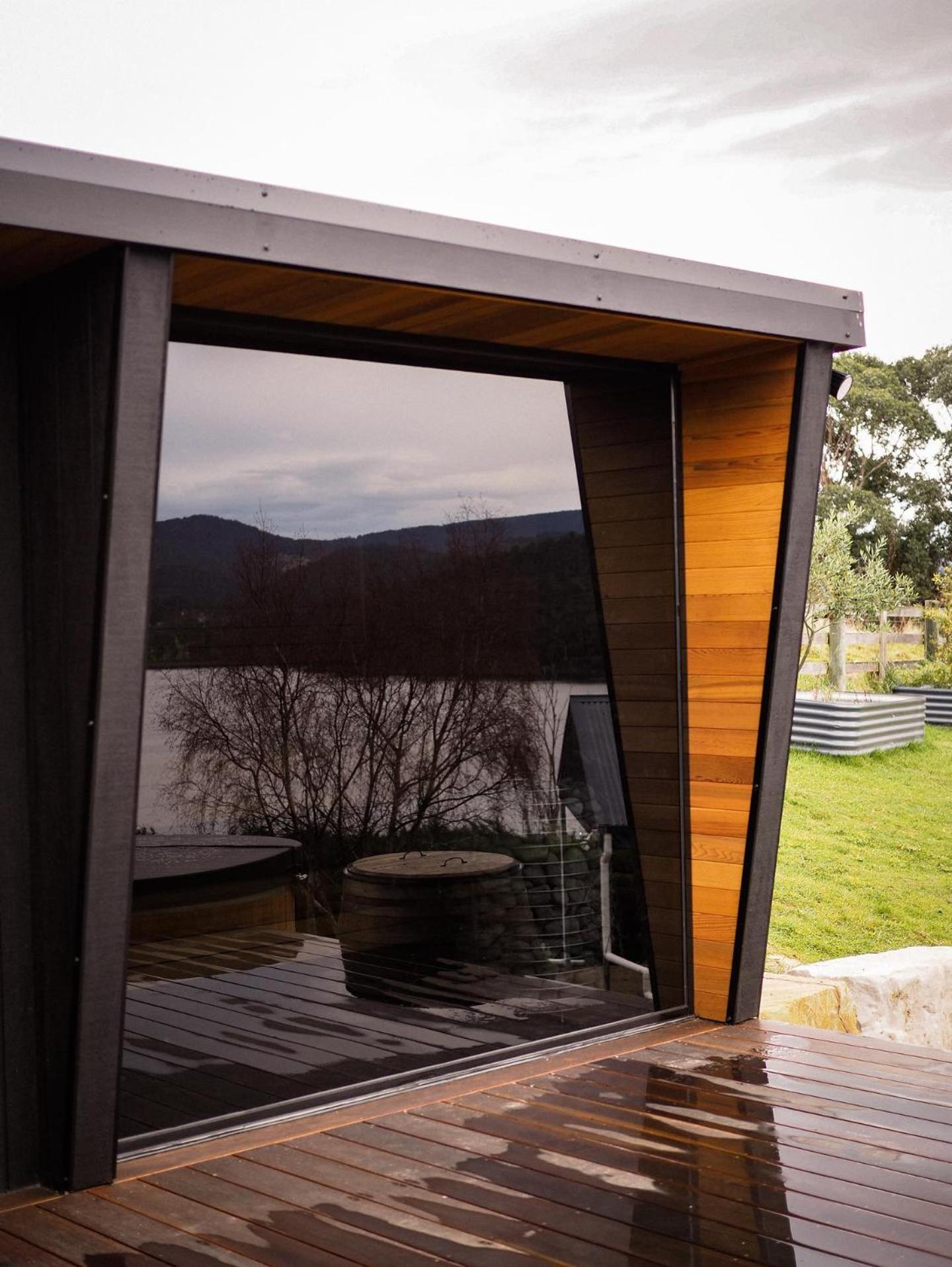 Woodland Bay Retreat-Hot Tub,Sauna And Bayview Hamptons Retreat Lymington Екстериор снимка